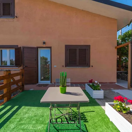 Panoramic Country Retreat Vicino Costa Smeralda Apartment *